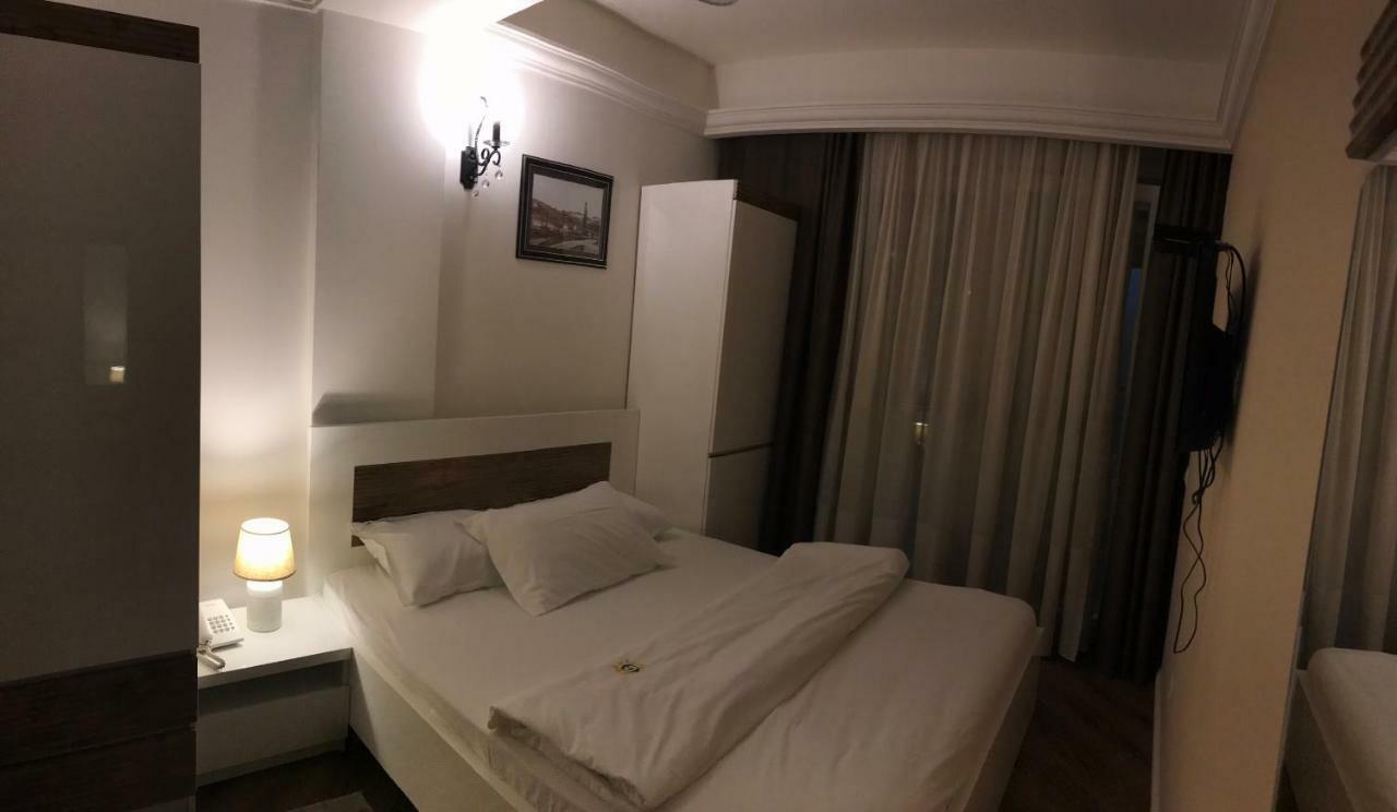 Apollonia Hotel Gjakova ภายนอก รูปภาพ